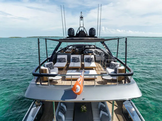 Slide: The Image of Riva 90' Argo 2019 - 45