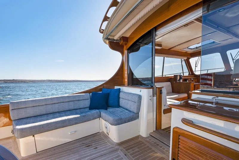 Slide: The Image of Port Settee - 11