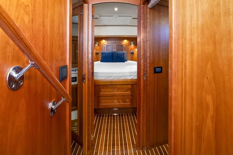 Slide: The Image of To Owner's Stateroom - 25