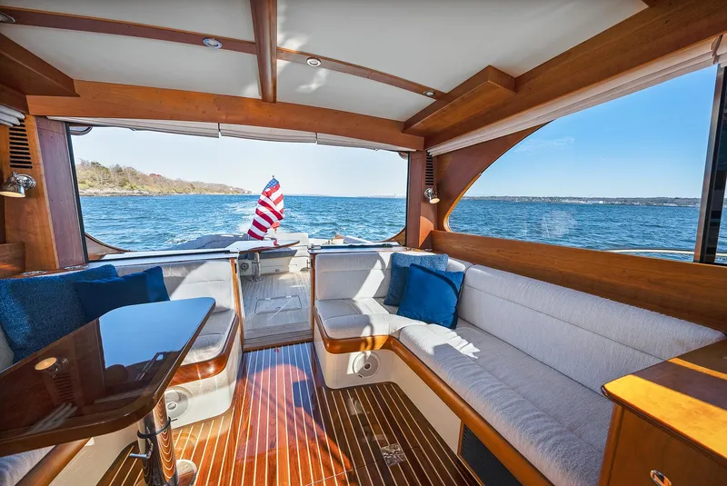 Slide: The Image of Port Side Salon - 13