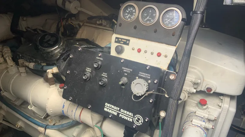 Slide: The Image of Engine controls of a 1994 Sea Ray 500 Sundancer with Detroit Diesel Marine Power. - 11