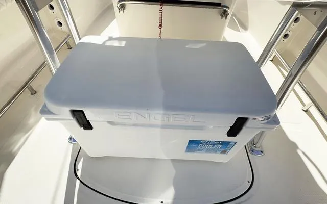 Slide: The Image of Engel cooler on 2025 Pioneer 202 Islander boat deck. - 20