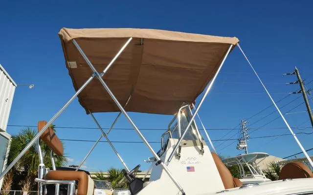 Slide: The Image of Pioneer 180 Islander 2025 - 5