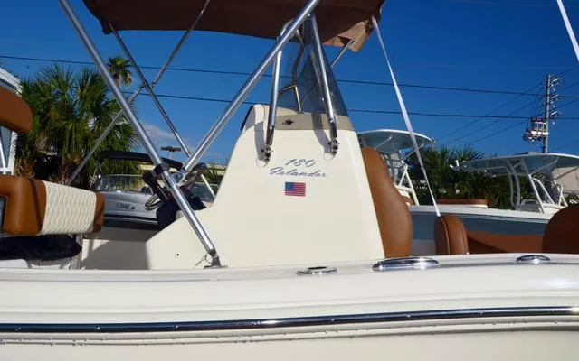 Slide: The Image of Pioneer 180 Islander 2025 - 6