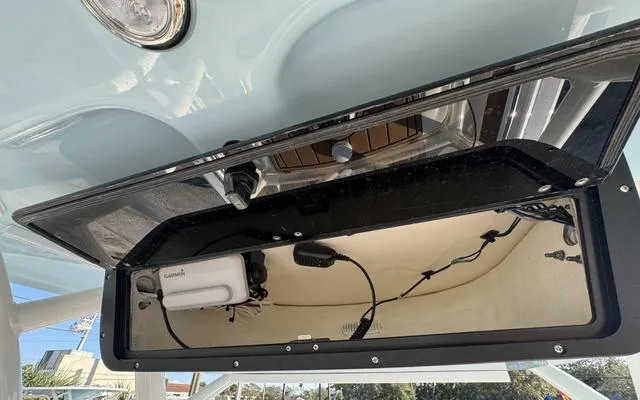 Slide: The Image of Pioneer 222 Islander 2025 - 19