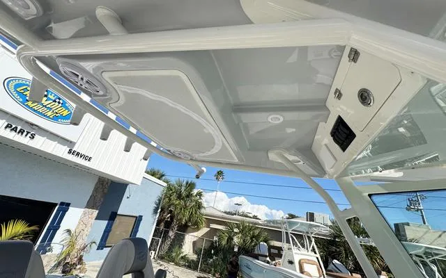 Slide: The Image of Sailfish 272CC 2025 - 12