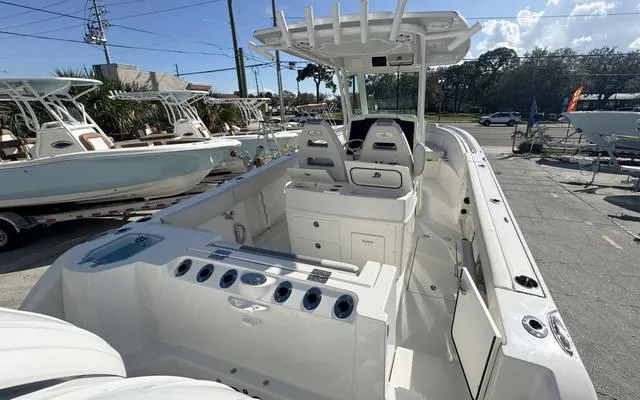 Slide: The Image of Sailfish 272CC 2025 - 15