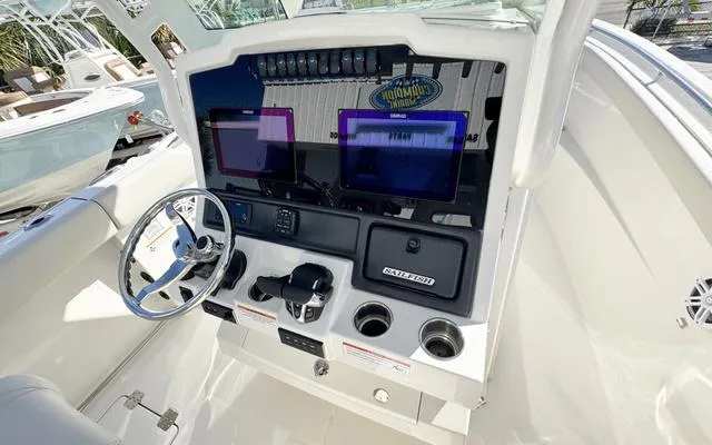 Slide: The Image of Sailfish 272CC 2025 - 25