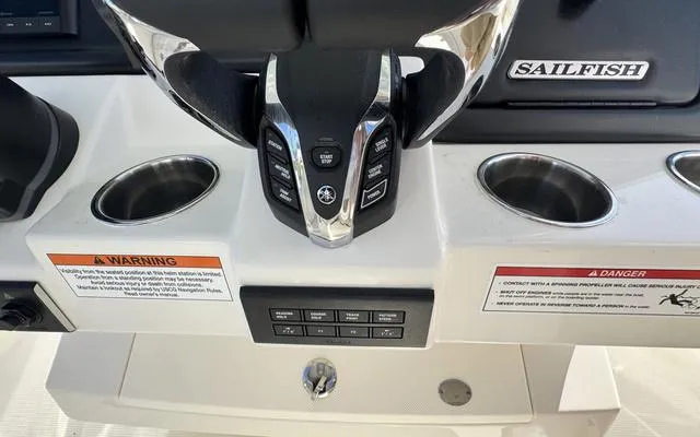 Slide: The Image of Sailfish 272CC 2025 - 28