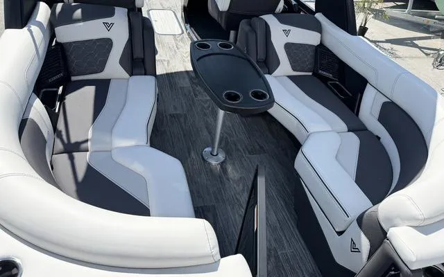 Slide: The Image of Viaggio Diamante 24UW 2025 - 14