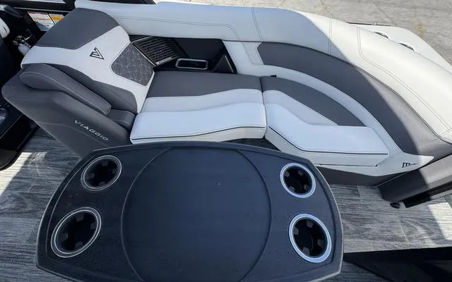 Slide: The Image of Viaggio Diamante 24UW 2025 - 15