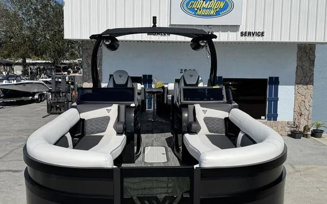 Slide: The Image of Viaggio Diamante 24UW 2025 - 39