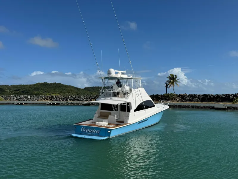 Slide: The Image of 2008 Ocean Yachts 54 Super Sport cruising in a tropical harbor. - 9