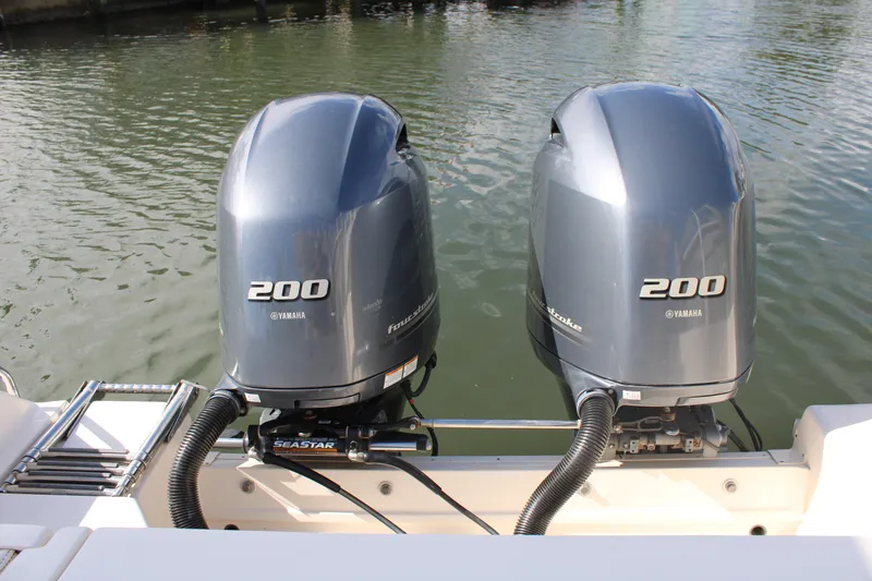 Slide: The Image of 2018 Grady-White Fisherman 257 with twin Yamaha 200 outboard engines. - 43