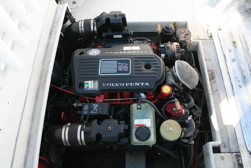 Slide: The Image of Volvo Penta engine in 1992 Sea Sport Sea Master 2700 boat. - 12