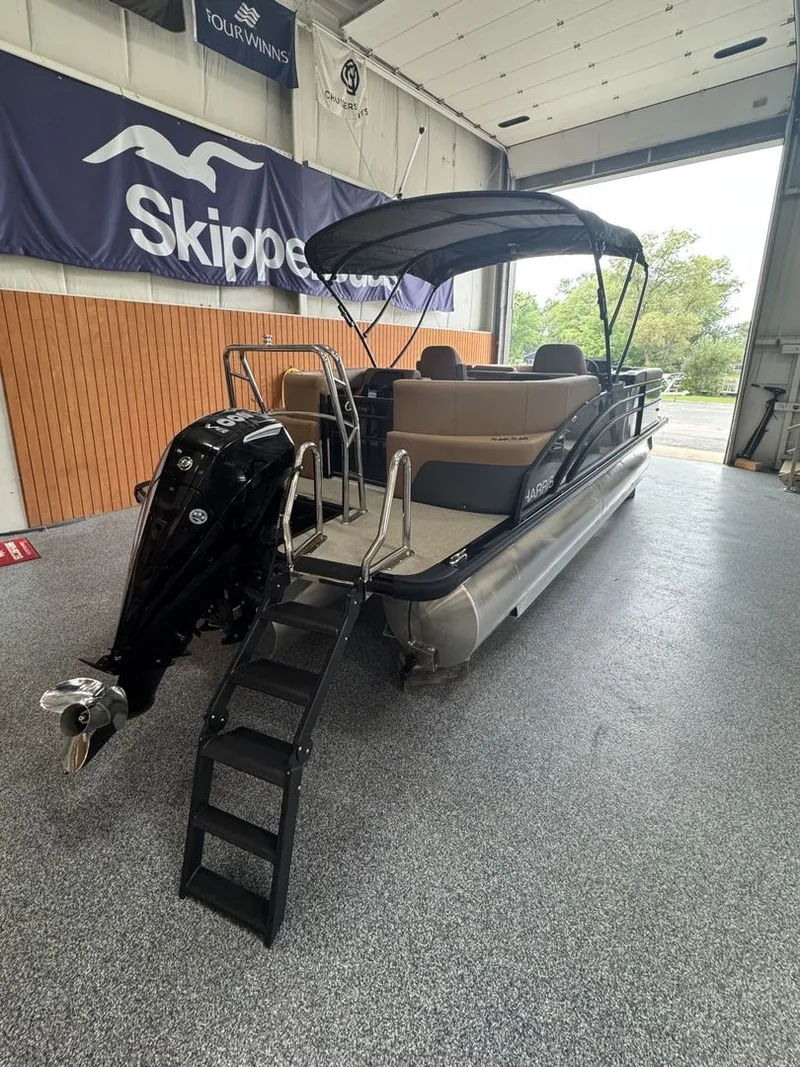 Slide: The Image of Harris Cruiser 230 2025 - 2