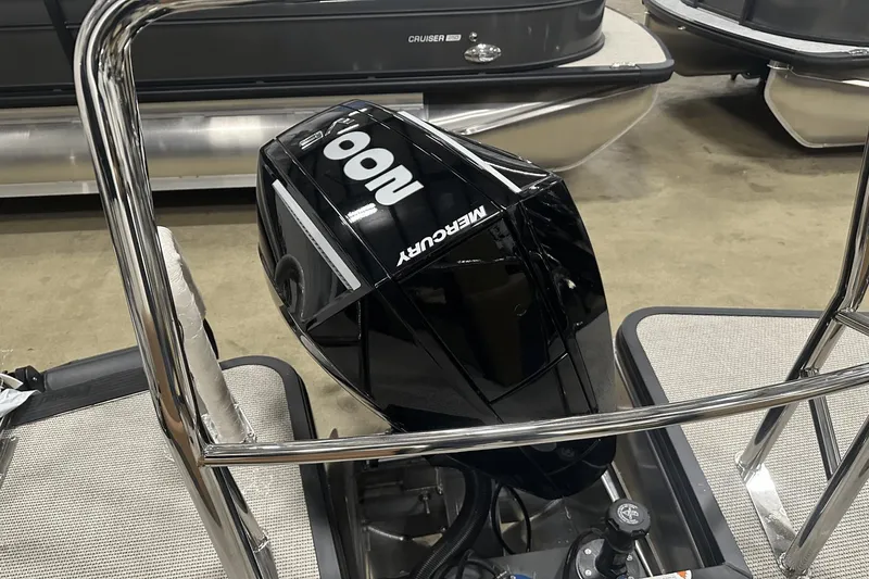 Slide: The Image of Harris 230 CRUISER 2025 - 15