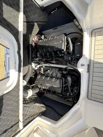 Slide: The Image of Yamaha 242 Limited S E-Series 2017 - 10