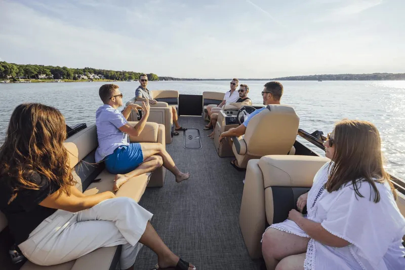 Slide: The Image of Harris 230 CRUISER 2025 - 37