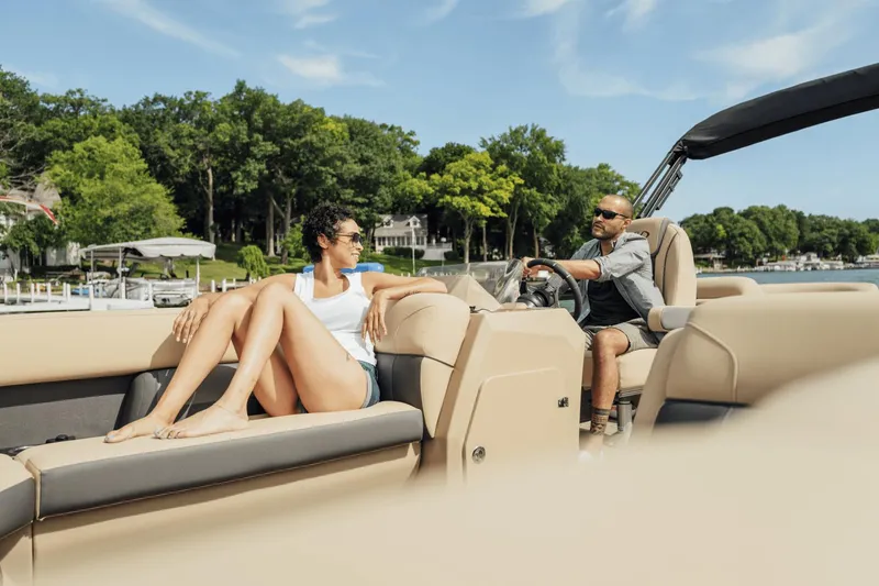 Slide: The Image of Harris Cruiser 230 2025 - 40