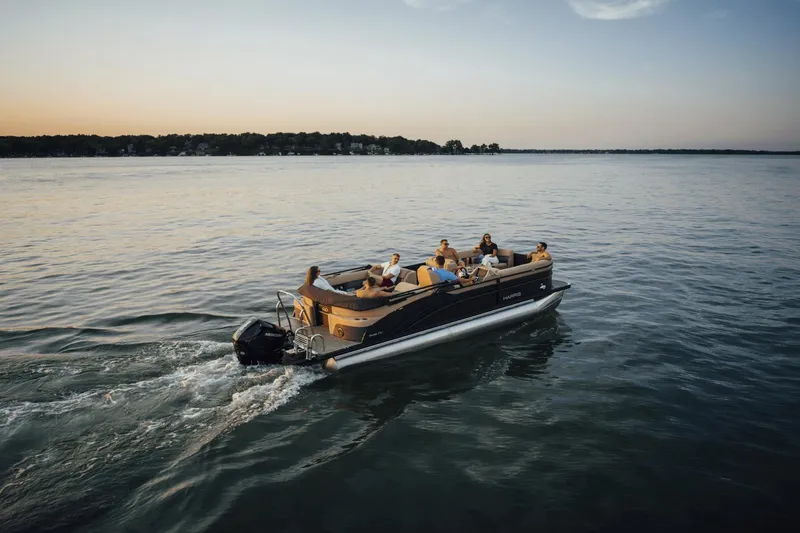 Slide: The Image of Harris 230 CRUISER 2025 - 11