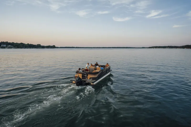 Slide: The Image of Harris 230 CRUISER 2025 - 13