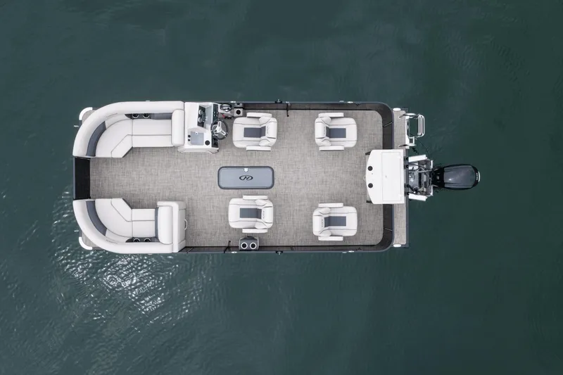 Slide: The Image of Harris Cruiser 210 2025 - 6