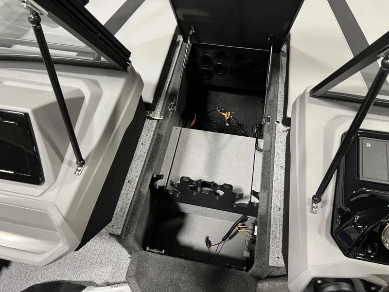 Slide: The Image of Starcraft Delta 188 DC Pro 2025 - 18