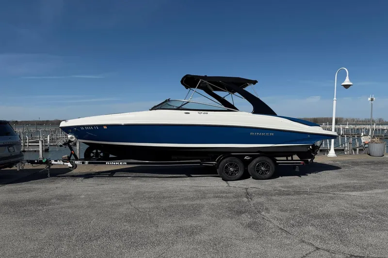 Slide: The Image of Rinker QX26 2017 - 0