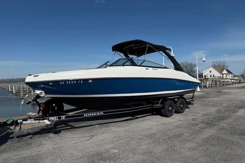 Slide: The Image of Rinker QX26 2017 - 1