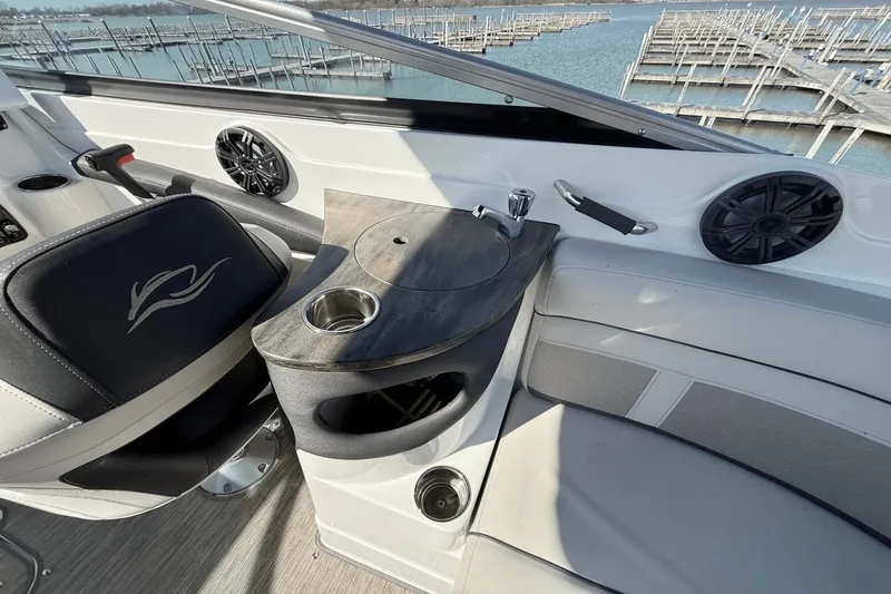 Slide: The Image of Rinker QX26 2017 - 10