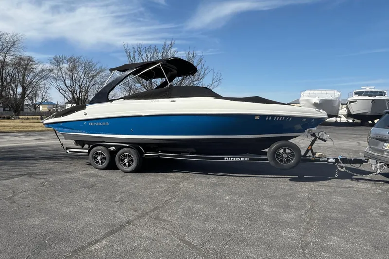 Slide: The Image of Rinker QX26 2017 - 3