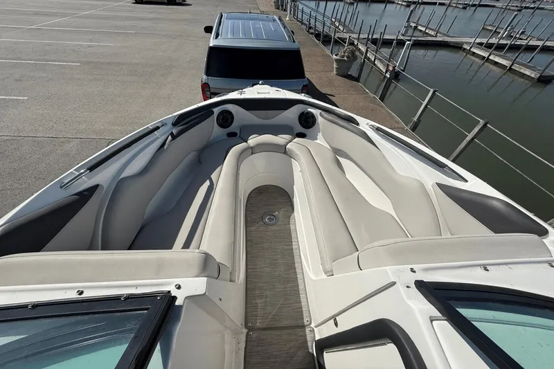 Slide: The Image of Rinker QX26 2017 - 5