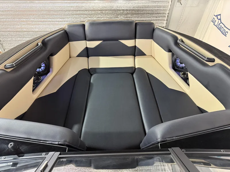 Slide: The Image of Moomba Mojo 2025 - 35