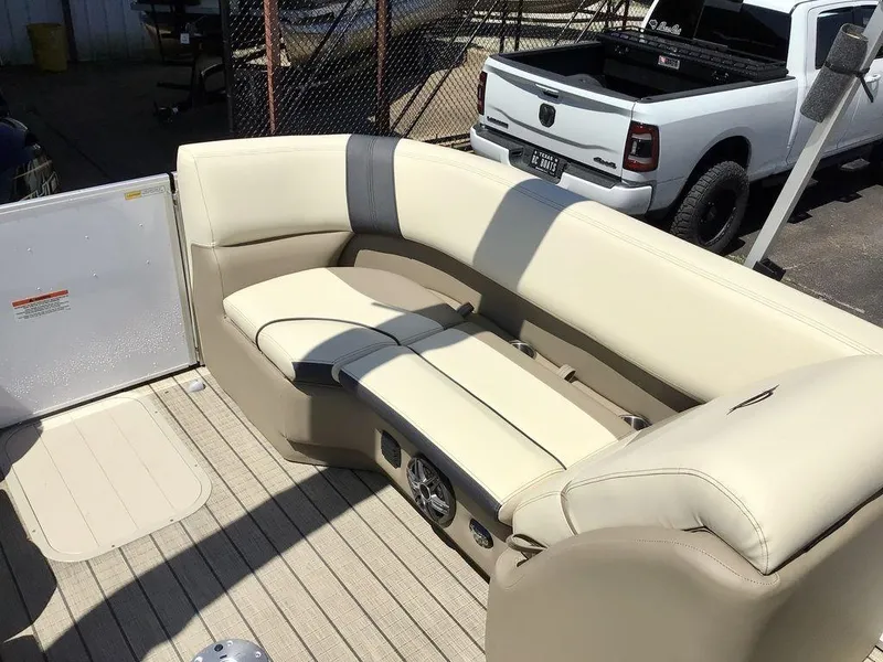 Slide: The Image of SunCatcher Select 22RC 2025 - 21