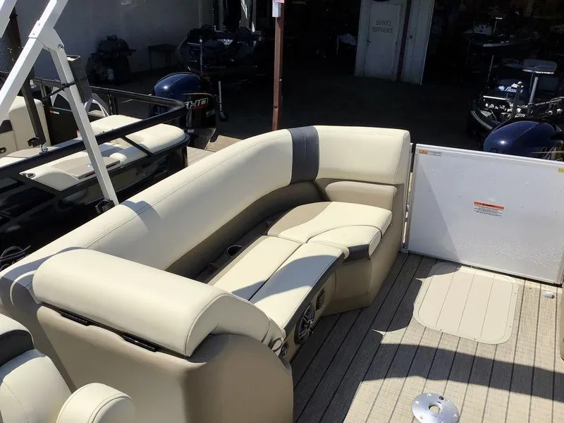 Slide: The Image of SunCatcher Select 22RC 2025 - 22