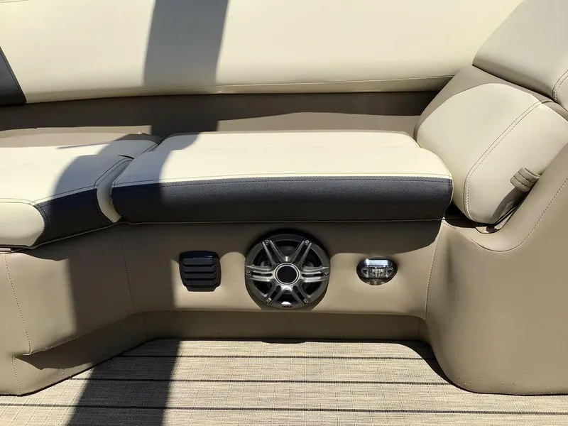 Slide: The Image of SunCatcher Select 22RC 2025 - 26