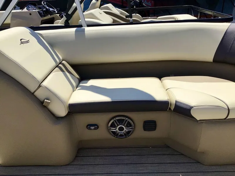 Slide: The Image of SunCatcher Select 22RC 2025 - 27