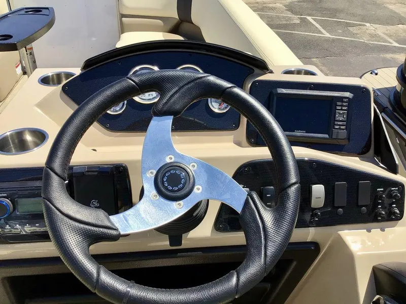 Slide: The Image of SunCatcher Select 22RC 2025 - 31