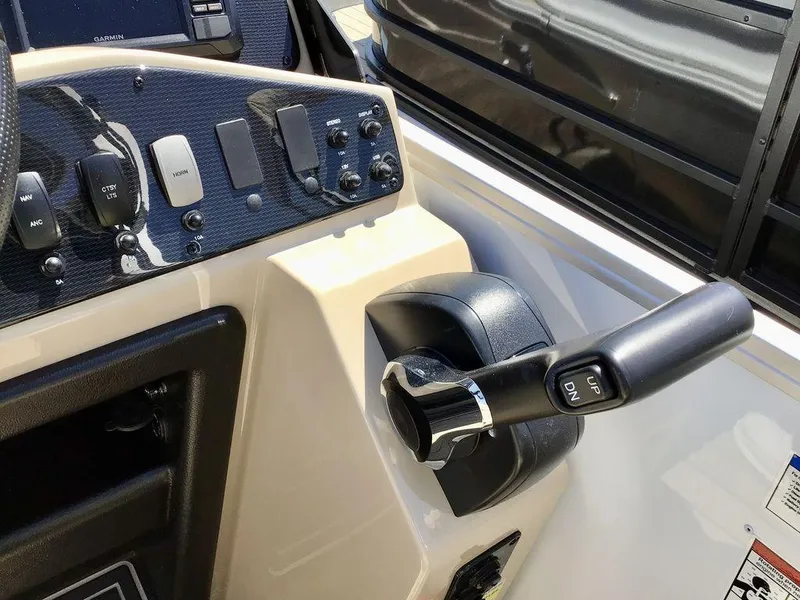 Slide: The Image of SunCatcher Select 22RC 2025 - 34