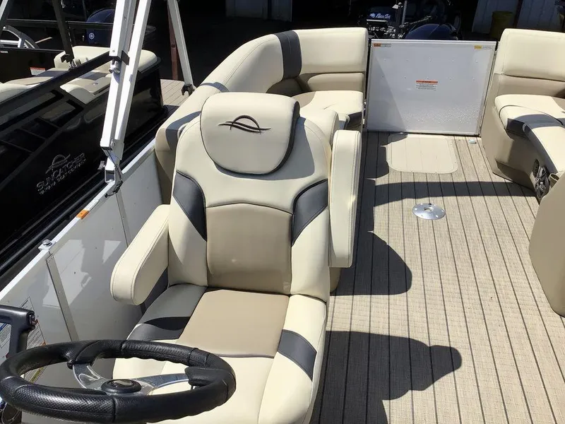 Slide: The Image of SunCatcher Select 22RC 2025 - 36