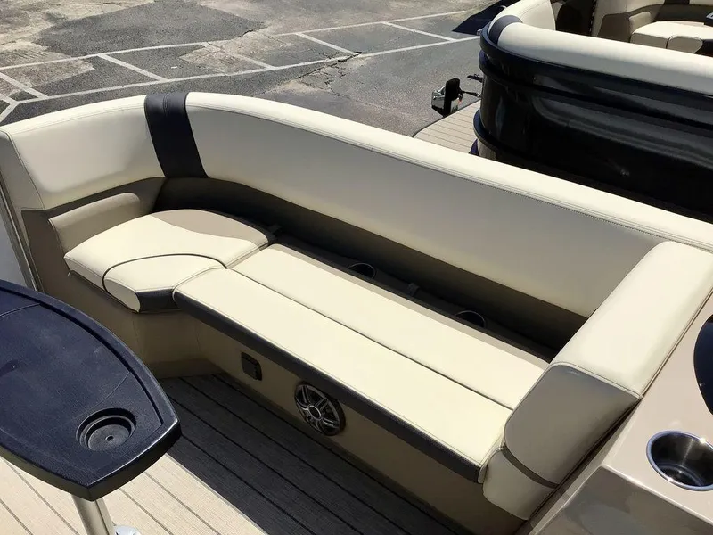 Slide: The Image of SunCatcher Select 22RC 2025 - 42