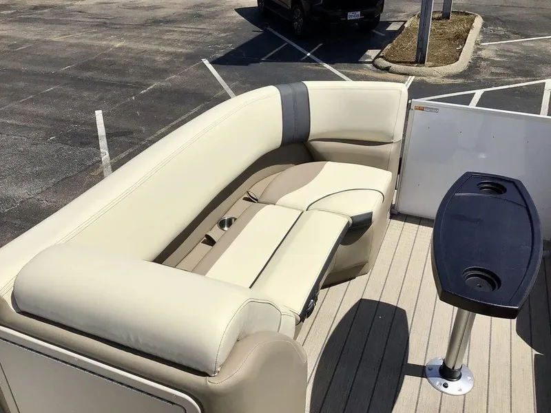 Slide: The Image of SunCatcher Select 22RC 2025 - 43