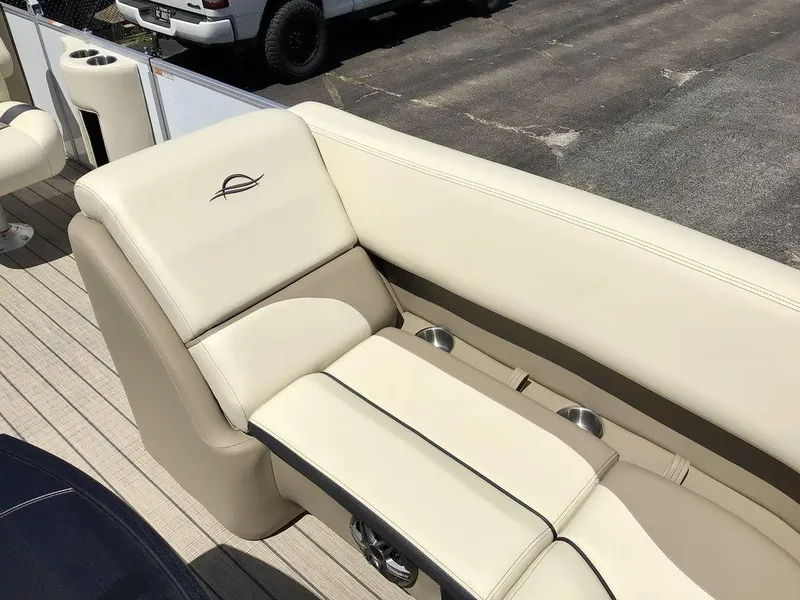 Slide: The Image of SunCatcher Select 22RC 2025 - 44