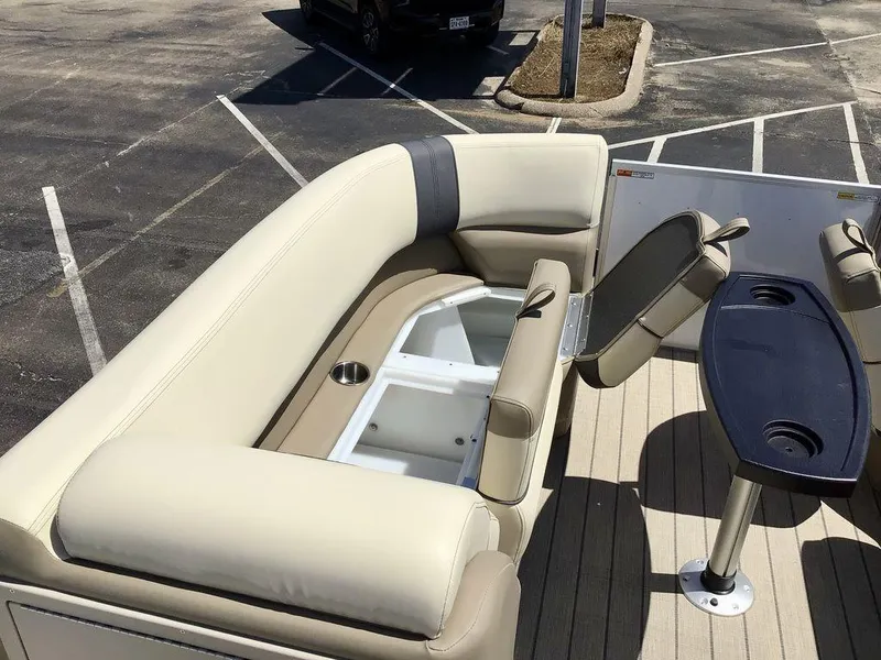 Slide: The Image of SunCatcher Select 22RC 2025 - 46