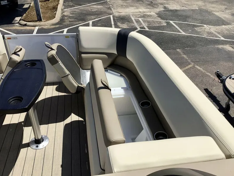 Slide: The Image of SunCatcher Select 22RC 2025 - 48