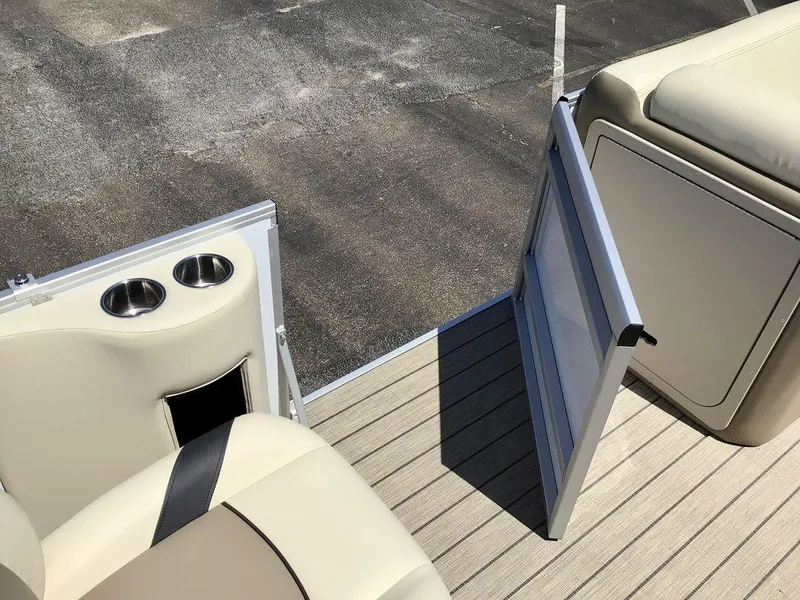 Slide: The Image of SunCatcher Select 22RC 2025 - 55