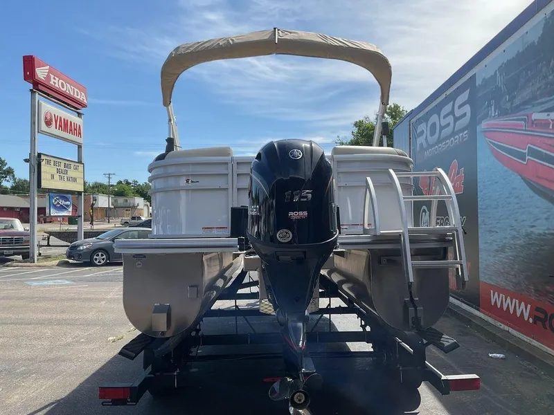 Slide: The Image of SunCatcher Select 22RC 2025 - 62