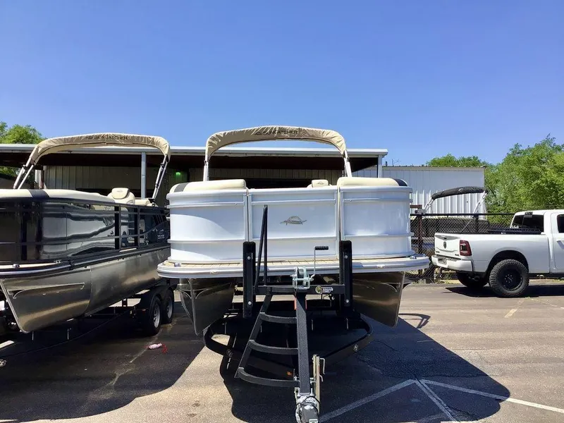 Slide: The Image of SunCatcher Select 22RC 2025 - 9