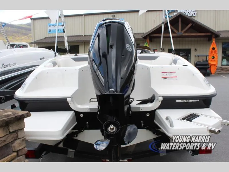 Slide: The Image of Bayliner Element E18 2025 - 5